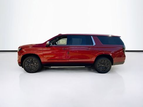 New 2025 Chevrolet Suburban Premier image 9