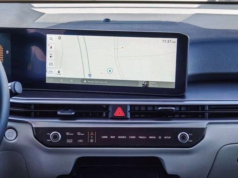 Used 2025 Kia Sorento EX image 12