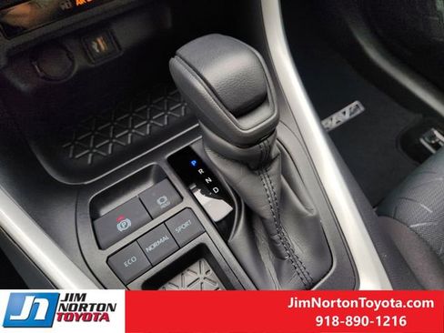 Used 2025 Toyota RAV4 XLE w/ Convenience Package image 22