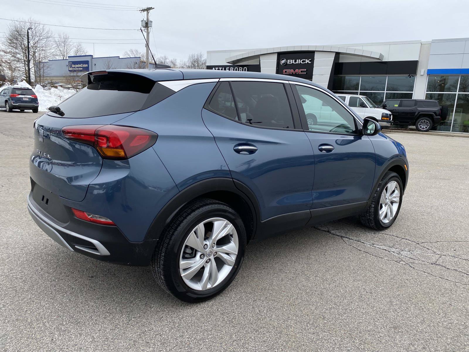 Used 2025 Buick Encore GX Preferred AWD/4WD image 7