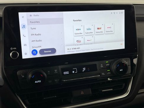 Used 2025 Toyota Grand Highlander AWD image 17