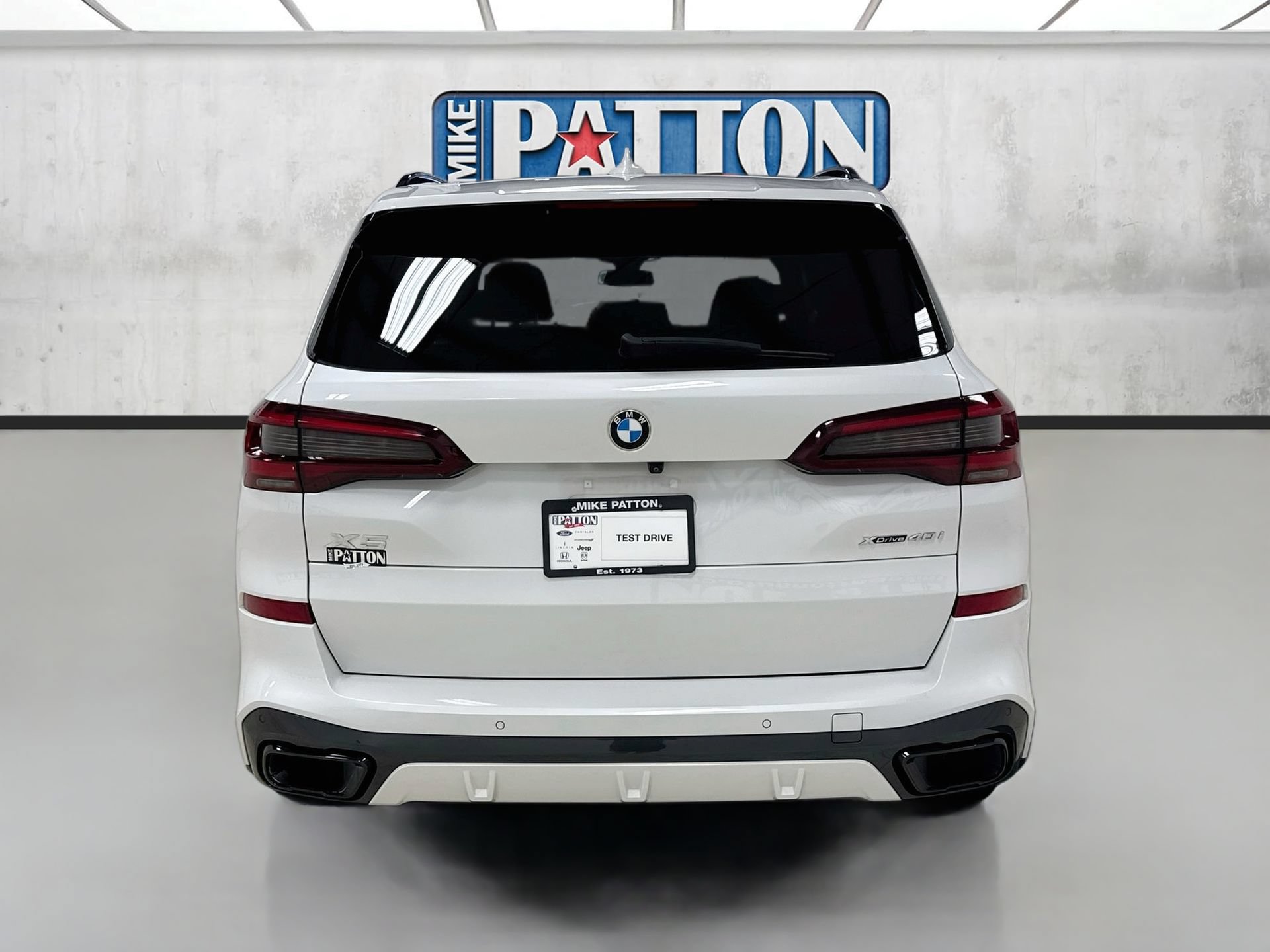 Used 2022 BMW X5 xDrive40i w/ M Sport Package AWD/4WD image 6
