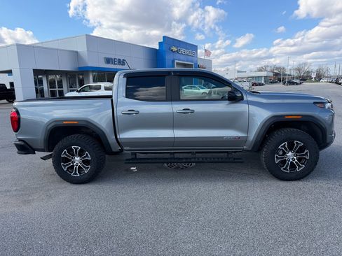 Used 2024 GMC Canyon AT4 w/ Technology Package image 2