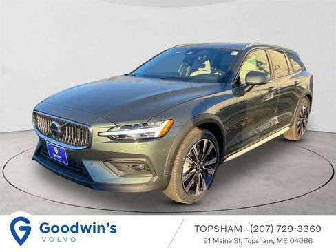 New 2026 Volvo V60 B5 Cross Country Ultra w/ Protection Package Premier AWD/4WD image 1