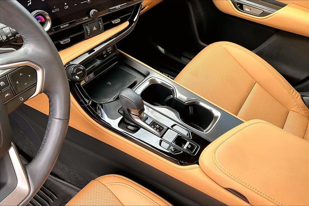 Used 2025 Lexus NX 350h AWD w/ Accessory Package (2T) image 15