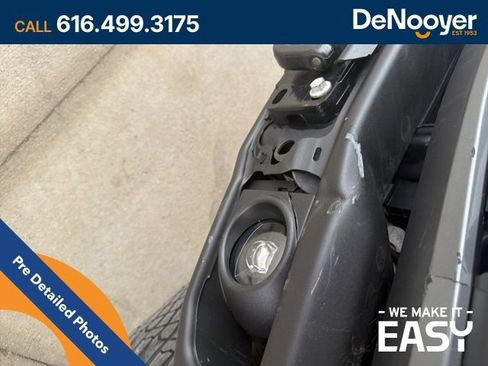 Used 2022 Ford Bronco Badlands image 14