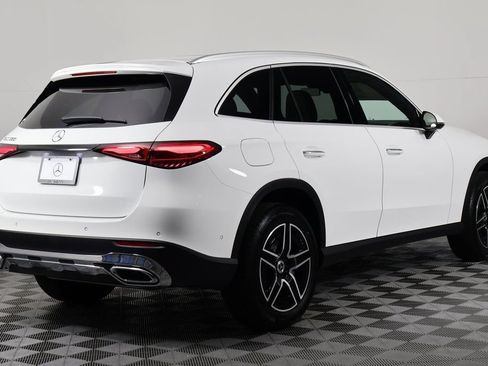 Used 2026 Mercedes-Benz GLC 300 image 2