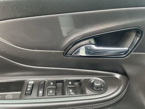 Used 2020 Buick Encore Preferred FWD image 21