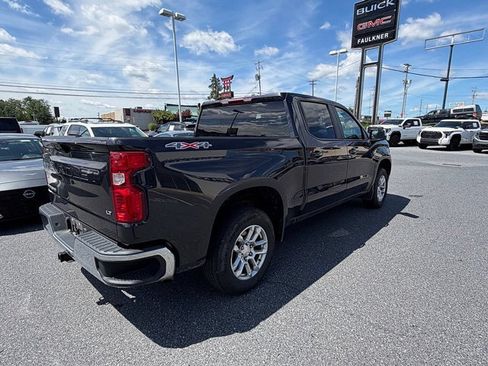 Used 2022 Chevrolet Silverado 1500 LT AWD/4WD image 3