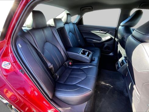 Used 2022 Toyota Avalon XLE FWD image 27