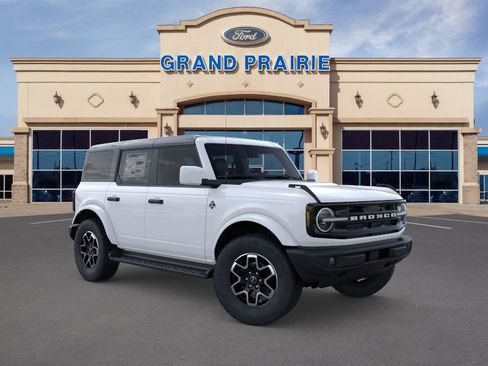 New 2026 Ford Bronco Outer Banks AWD/4WD image 7