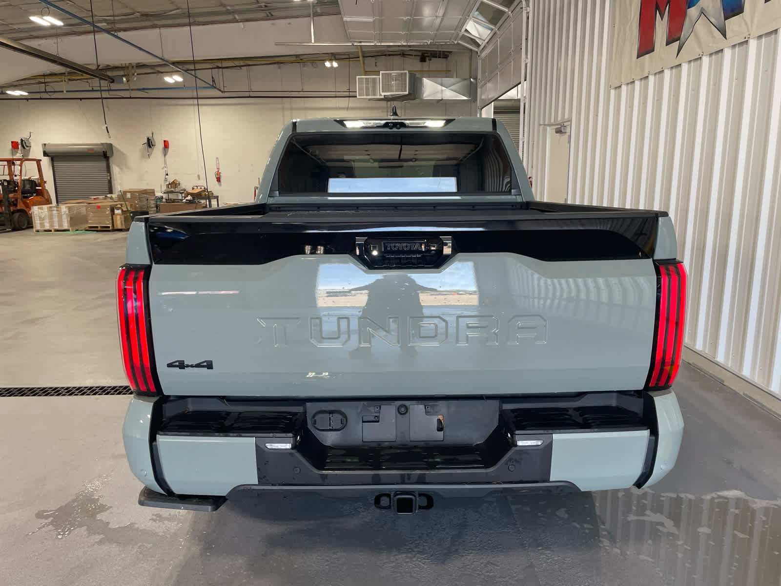 Used 2024 Toyota Tundra Platinum AWD/4WD image 8