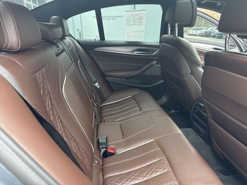 Used 2018 BMW M550i xDrive image 13