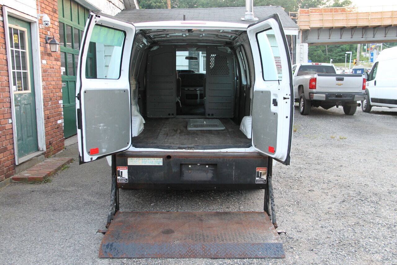Used 2013 Ford E-250 and Econoline 250 w/ PWR Group RWD image 17