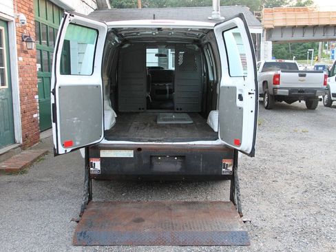 Used 2013 Ford E-250 and Econoline 250 w/ PWR Group RWD image 17