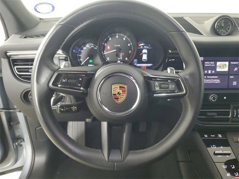 Used 2024 Porsche Macan image 23