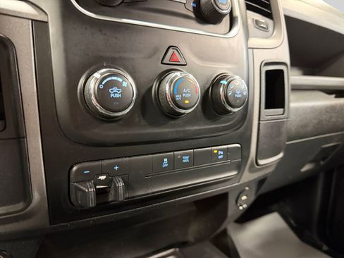 Used 2015 RAM 3500 Tradesman w/ Chrome Appearance Group AWD/4WD image 32