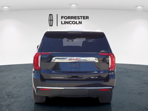 Used 2023 GMC Yukon SLT w/ SLT Luxury Package AWD/4WD image 4