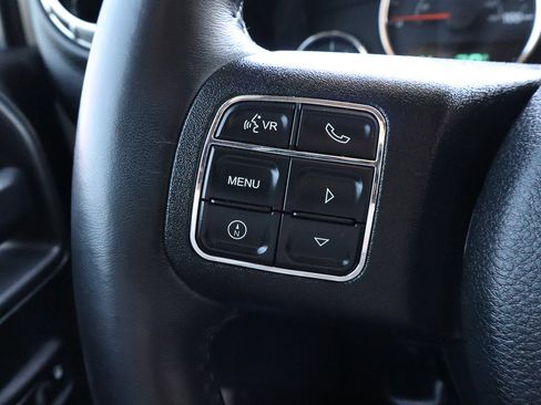 Used 2017 Jeep Wrangler Unlimited Sahara w/ Connectivity Group image 33