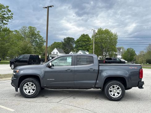 Used 2017 Chevrolet Colorado LT w/ LT Convenience Package AWD/4WD image 3
