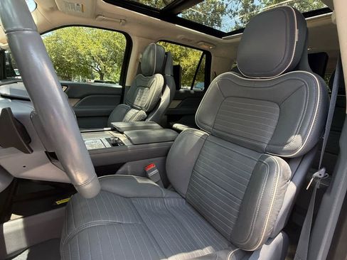 Used 2023 Lincoln Navigator L Black Label AWD/4WD image 10