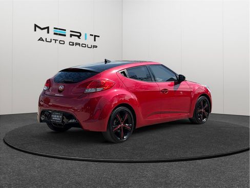 Used 2016 Hyundai Veloster w/ Option Group 02 image 9