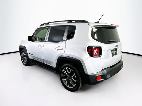 Used 2017 Jeep Renegade Latitude image 5