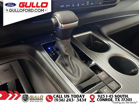 Used 2024 Toyota Sienna XLE Woodland Edition AWD/4WD image 29