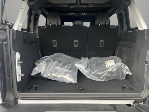 Used 2023 Ford Bronco Wildtrak image 40