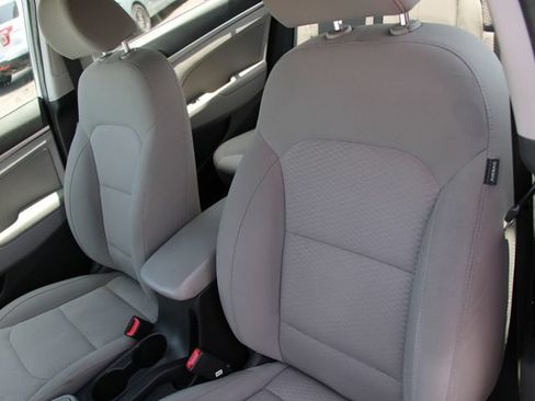 Used 2020 Hyundai Elantra Value Edition FWD image 5