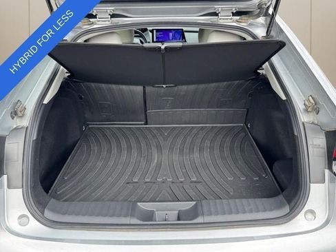 Used 2024 Toyota Prius XLE FWD image 20