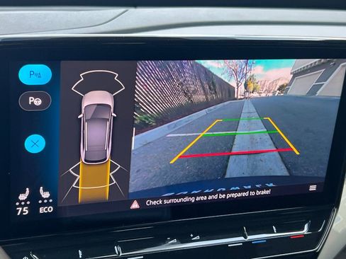 Used 2023 Volkswagen ID.4 Pro S image 19