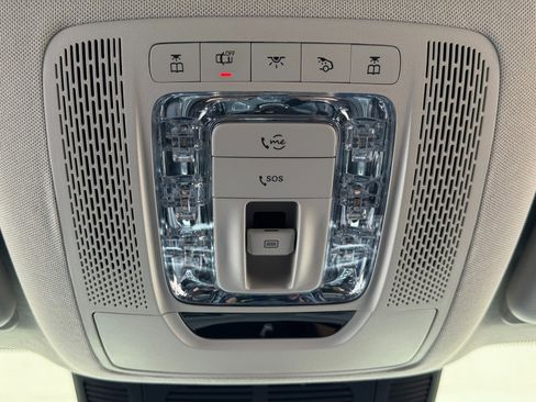 Used 2024 Mercedes-Benz GLS 450 4MATIC image 43