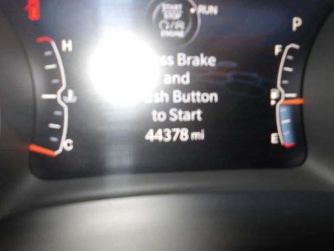 Used 2023 Jeep Compass Limited AWD/4WD image 9