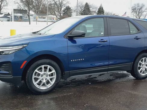 Certified 2023 Chevrolet Equinox LS w/ LS Convenience Package image 6