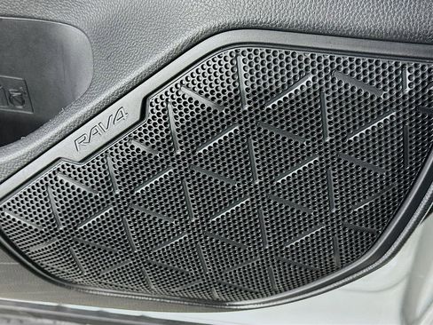 Certified 2025 Toyota RAV4 XLE image 19