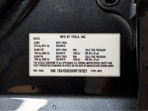 Used 2024 Tesla Model Y Long Range RWD image 27