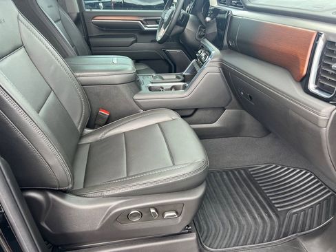 Used 2024 GMC Sierra 2500 Denali w/ Denali Reserve Package AWD/4WD image 17