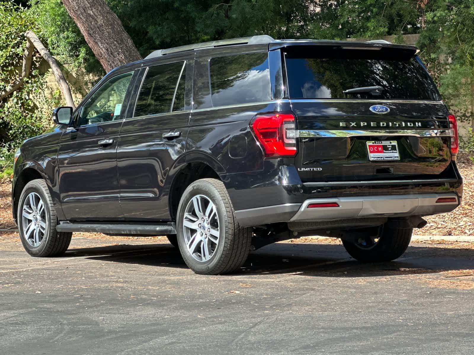 Certified 2024 Ford Expedition Limited AWD/4WD image 6