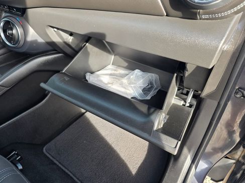 Used 2021 Chevrolet Blazer LT image 36