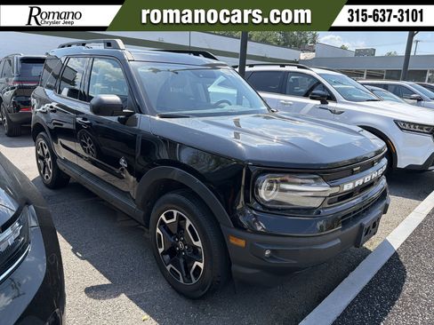 Used 2023 Ford Bronco Sport Outer Banks w/ Tech Package AWD/4WD image 1