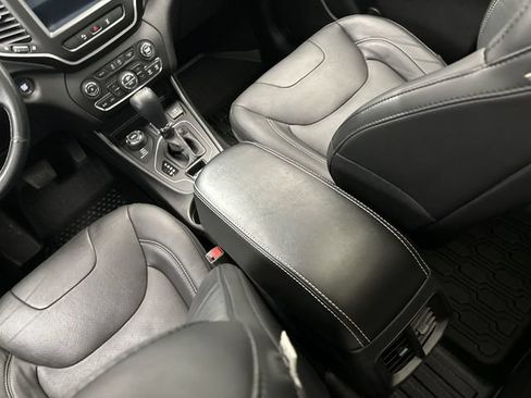 Used 2021 Jeep Cherokee Latitude Lux 80th Anniv w/ Quick Order Package 26U 80TH AWD/4WD image 26