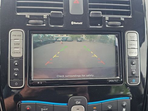 Used 2017 Nissan Leaf SV FWD image 15