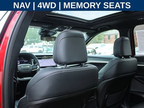 Used 2025 Jeep Wagoneer S Limited w/ Comfort Package AWD/4WD image 34