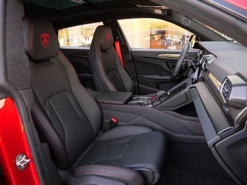 Used 2023 Lamborghini Urus S image 8