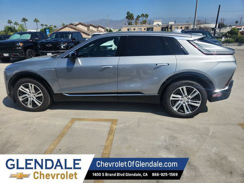 Used 2024 Cadillac Lyriq Tech AWD/4WD image 3