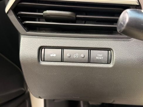 Used 2019 Nissan Altima 2.5 SR w/ SR Premium Package FWD image 36