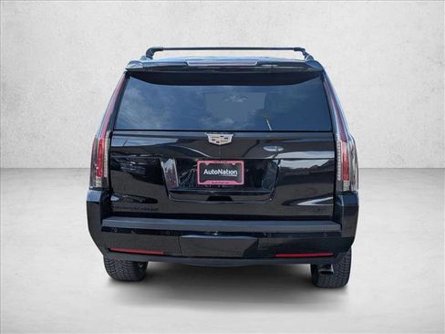 Used 2015 Cadillac Escalade Platinum image 6
