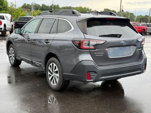 Used 2022 Subaru Outback Premium AWD/4WD image 6