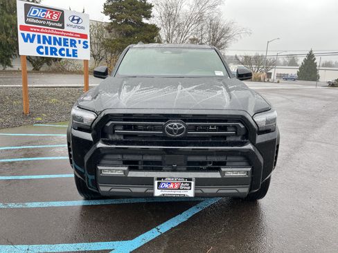 Used 2025 Toyota 4Runner SR5 image 8